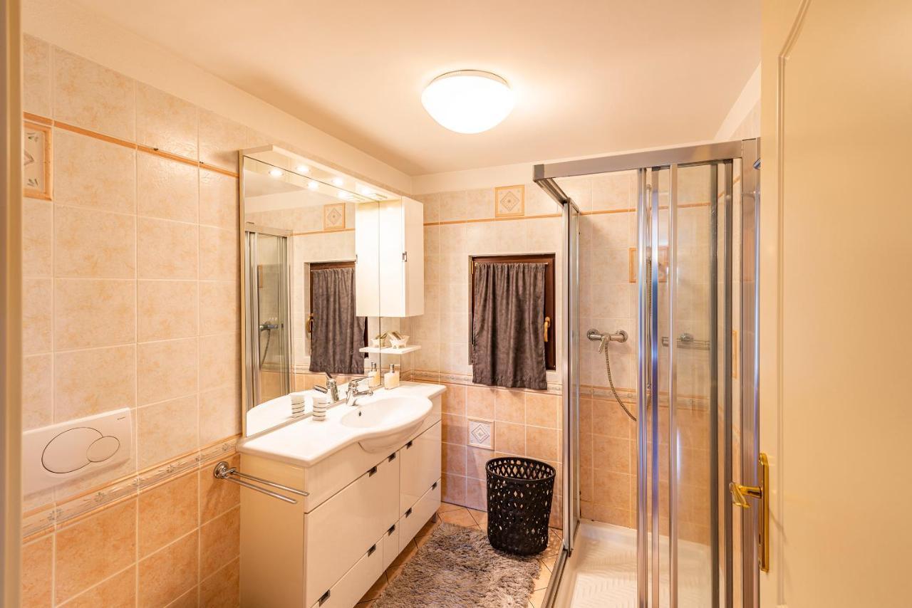 Brione sopra Minusio Casa Almaヴィラ エクステリア 写真